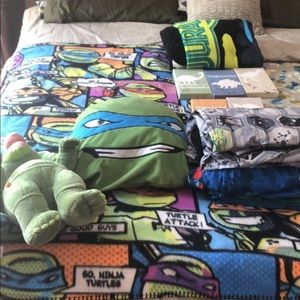 SOLD Boy’s bedding lot